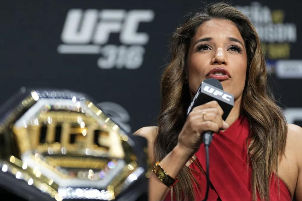 UFC champ Julianna Pena visits Giants: 'Incredible experience'