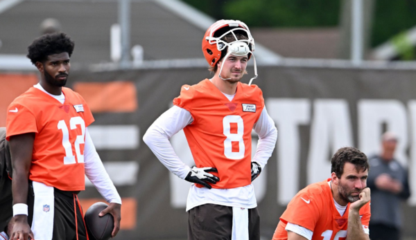 (Image via Getty: Shedeur Sanders, Kenny Pickett, Joe Flacco) NFL-SHEDU-2025