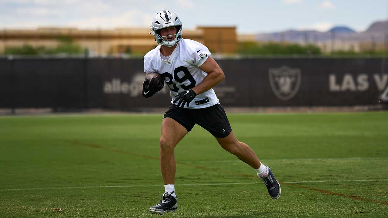 Two Raiders appear on CBS Sports' NFL Top 100 players of 2025