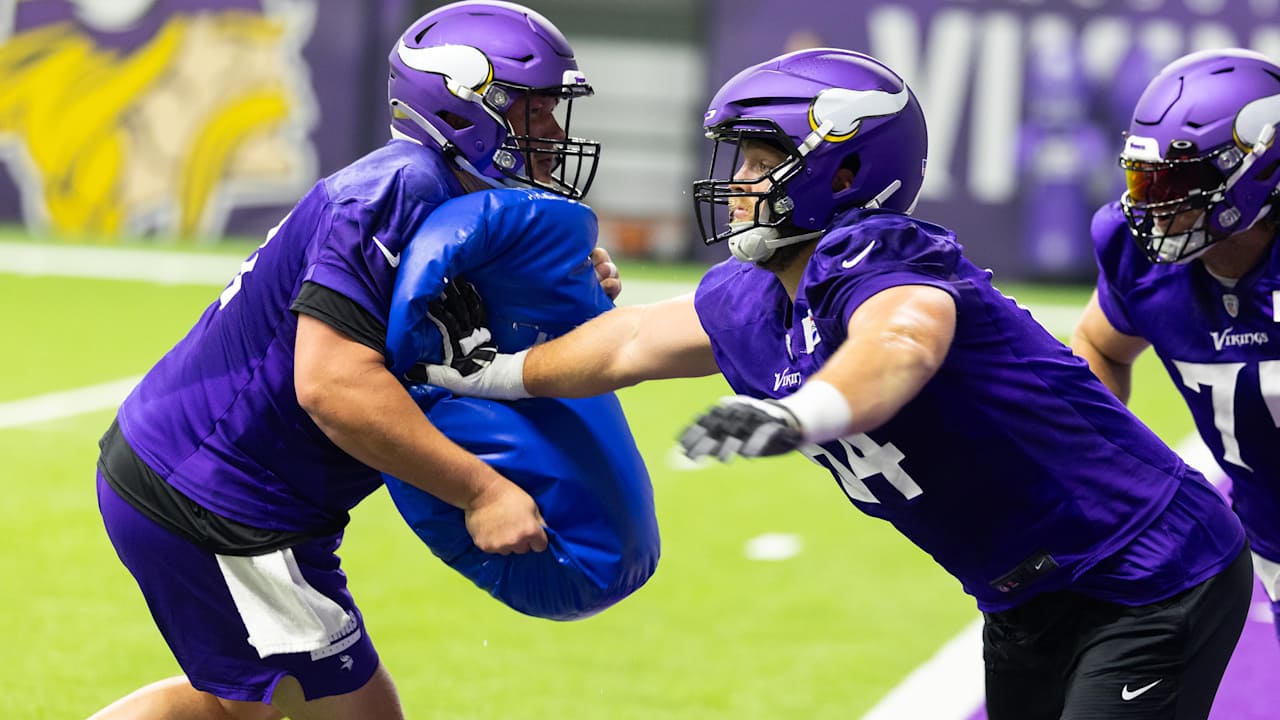 Offense & Defense Swap Plays as Vikings Wrap 2025 Minicamp