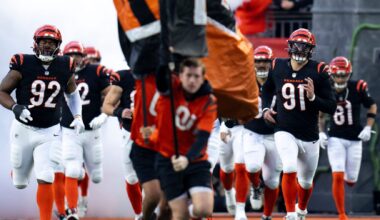 panthers trey hendrickson trade