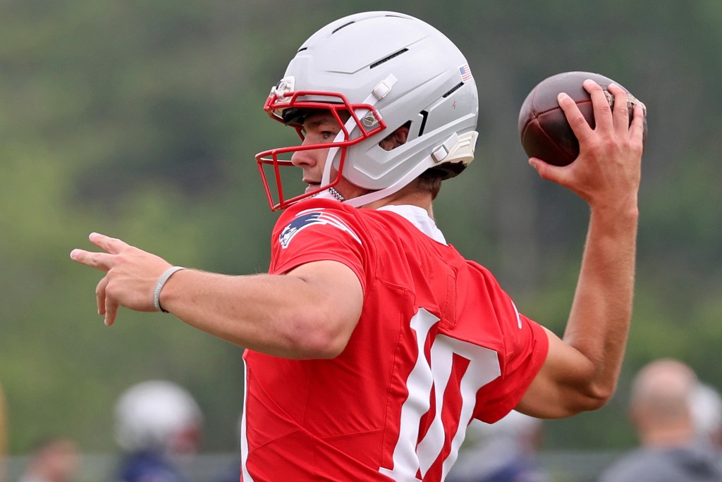 Drake Maye starts hot, rookie WR catches long TD