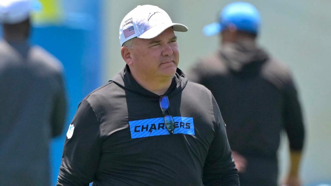 Chargers' WR corps 'night and day' different than last year