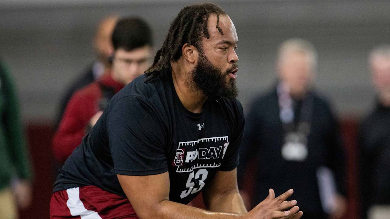 Vikings Sign Offensive Lineman Vershon Lee