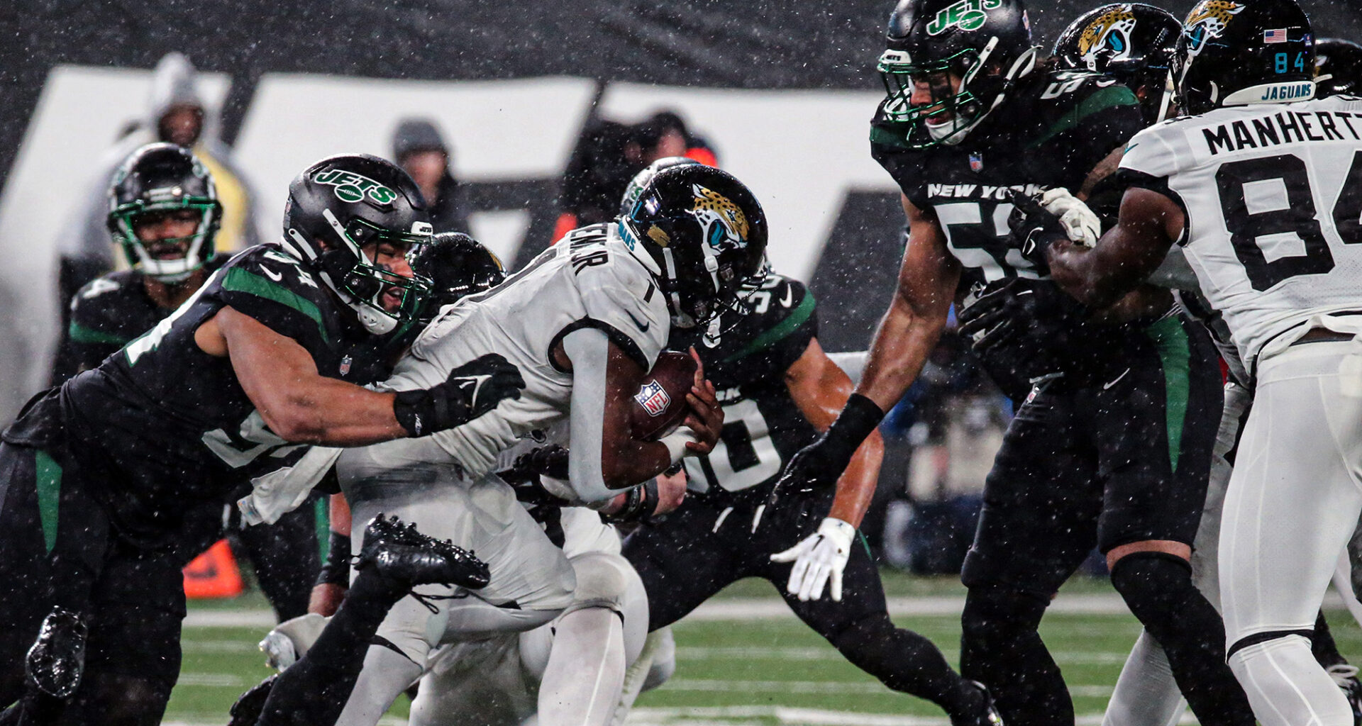 Former NY Jets player makes his Broadway debut