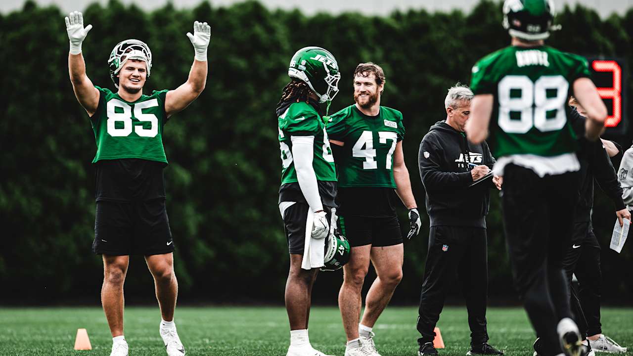 Aaron Glenn On the Progress of the Jets Tight Ends