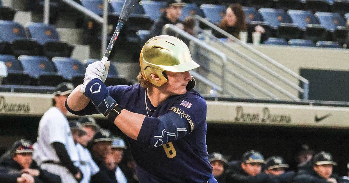 Notre Dame transfer C Carson Tinney commits to Texas