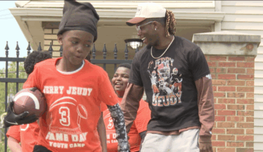 Browns WR Jerry Jeudy holds first CLE youth football camp at Saint Ignatius HS