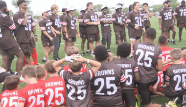 Browns youth camps kick off with appearance from rookie class