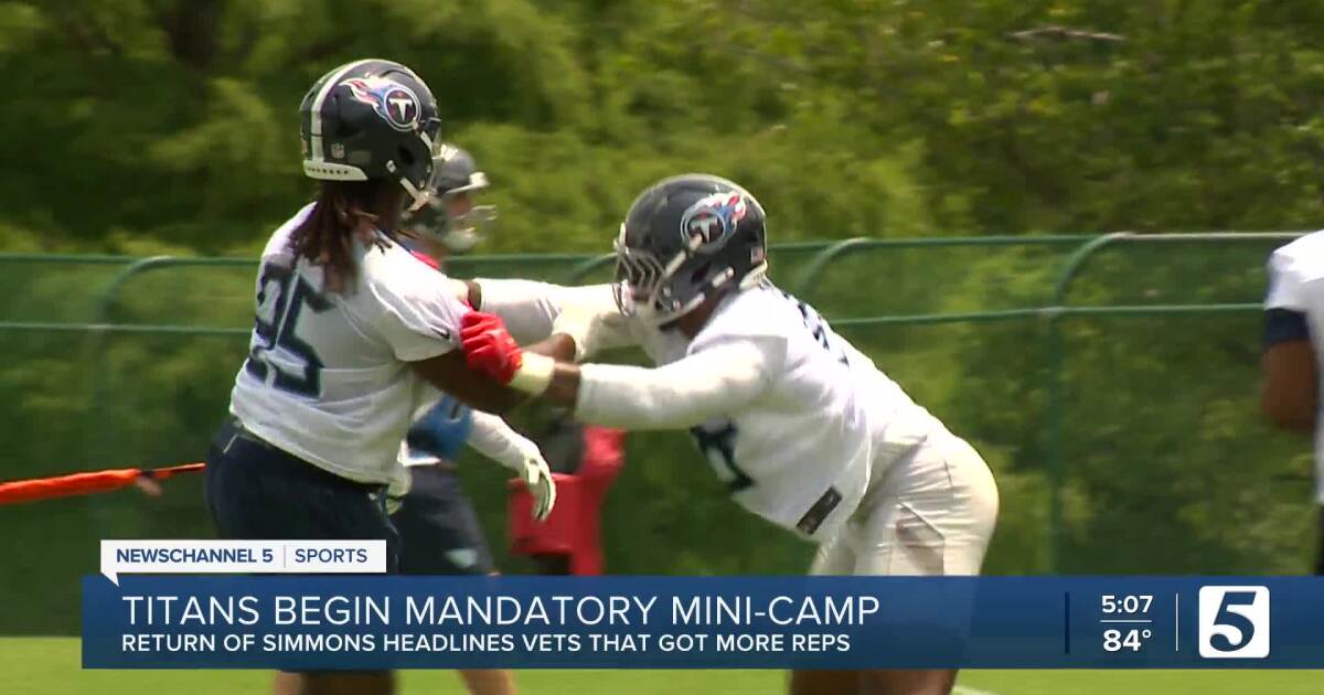 Simmons reports as Titans begin mini-camp