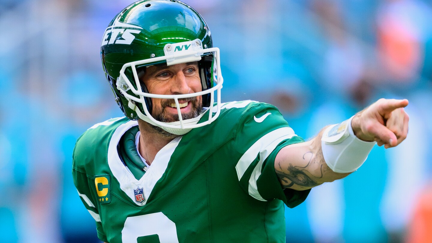 Aaron Rodgers agrees to a 1-year deal with the Pittsburgh Steelers