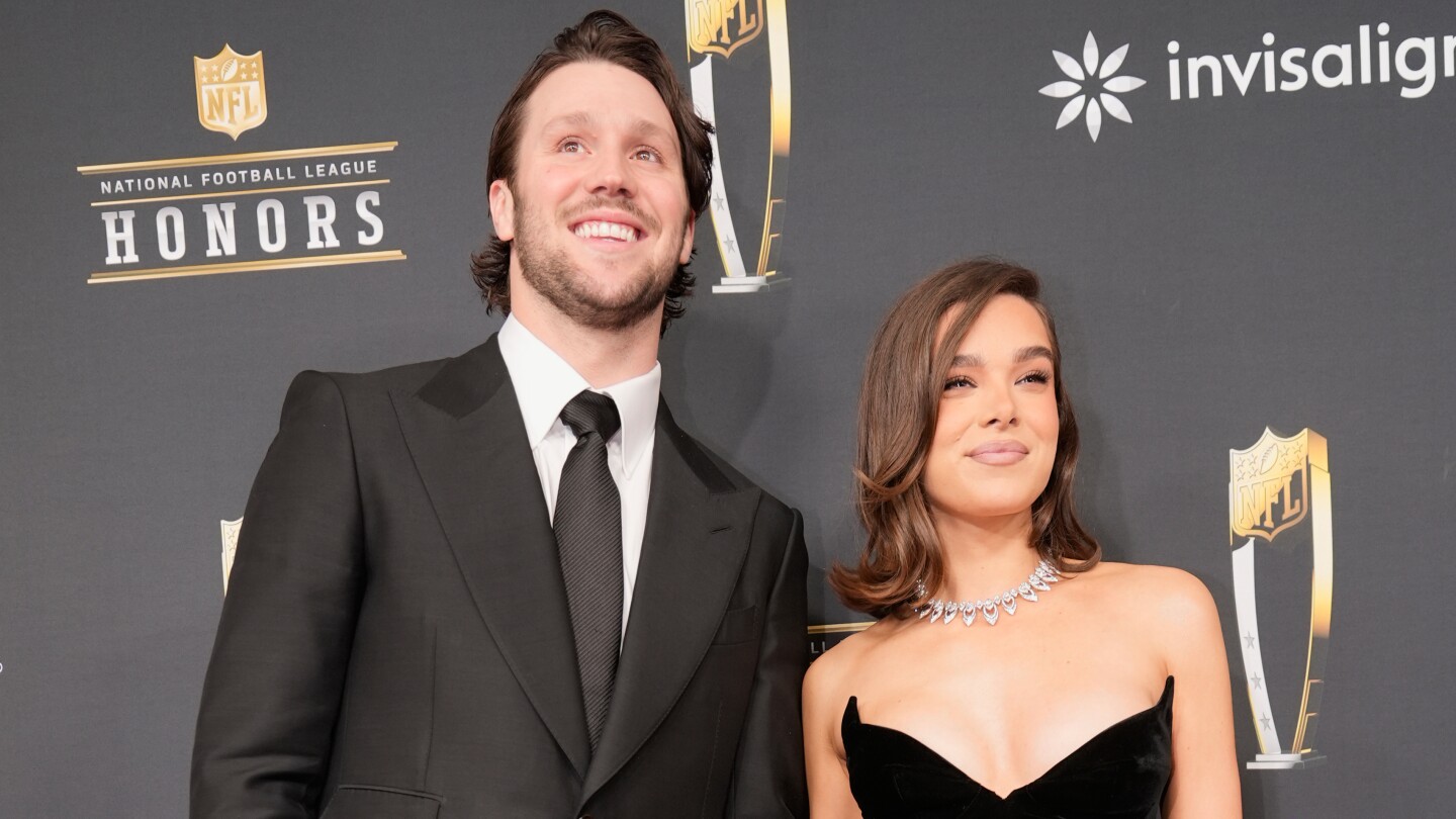 Bills QB Josh Allen and actor Hailee Steinfeld marry in Southern California