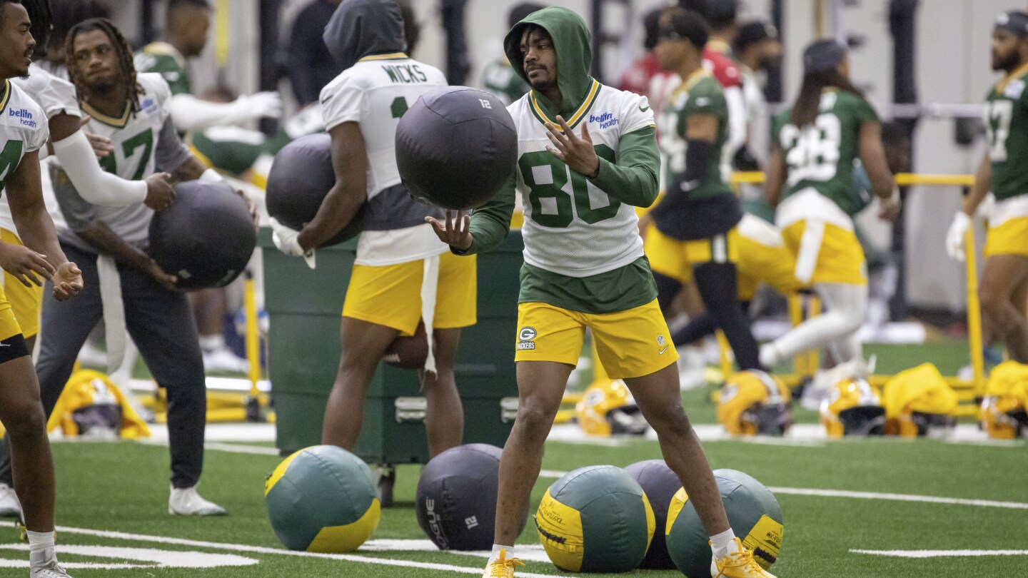 Bo Melton's team-first approach has Packers believing he could thrive as a two-way player