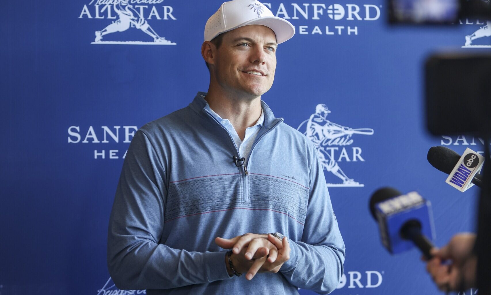 Vikings head coach Kevin O'Connell gets a feel for team's support at the Maris celebrity tournament - InForum