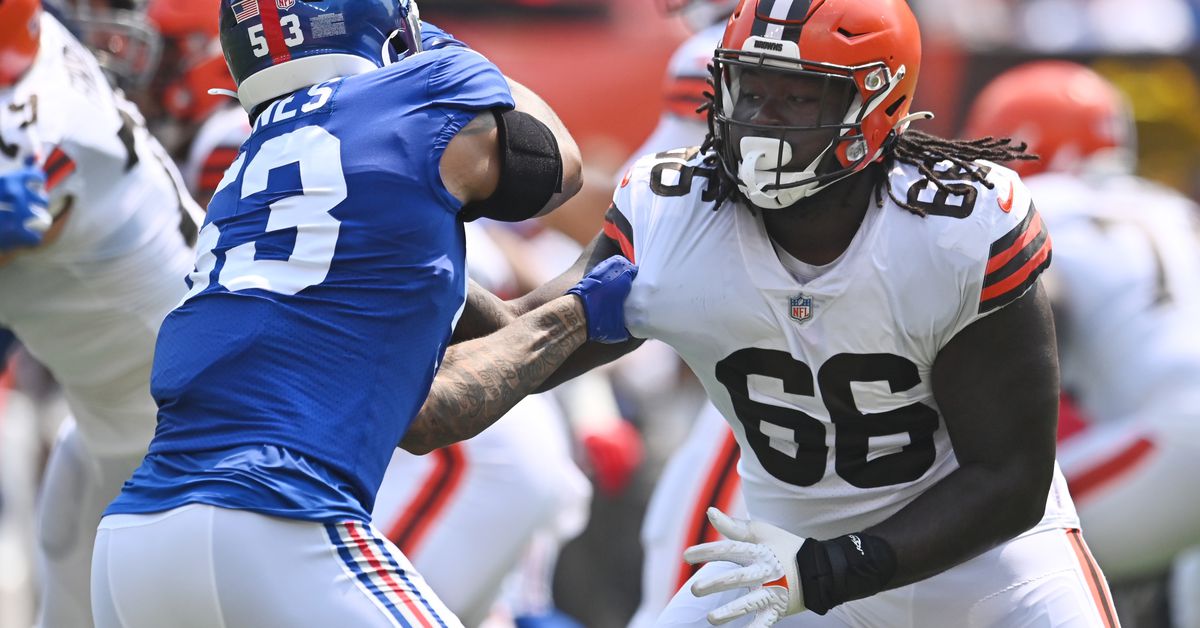 Have the Giants solved their swing-tackle problem?