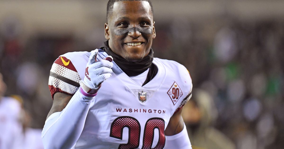 We now know the structure of Jeremy Reaves’ contract extension with the Commanders