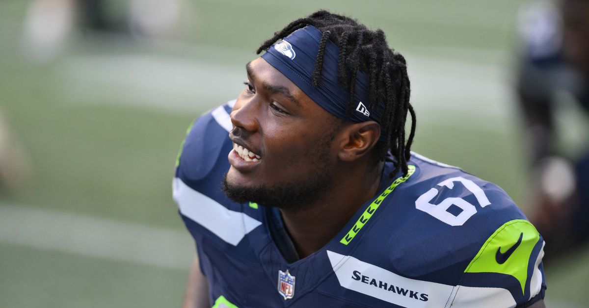 Seahawks News 6/16: Charles Cross nearing resolution with contract extension