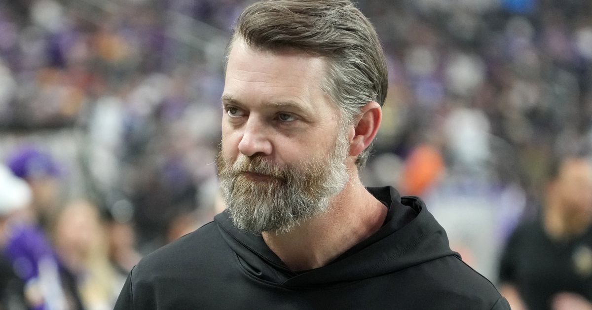 Vikings Agree to Contract Extension with OC Wes Phillips