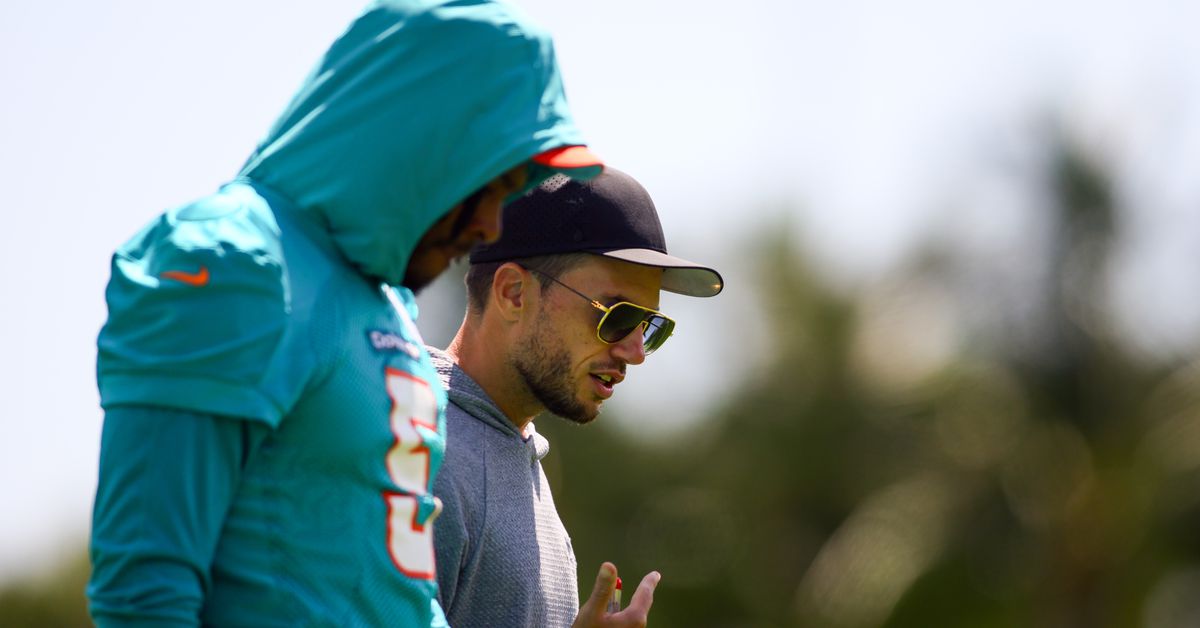 Jalen Ramsey, Jonnu Smith absent as Dolphins mandatory minicamp begins