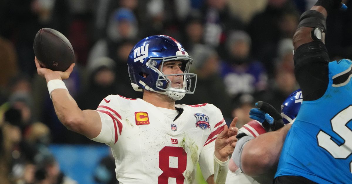 Daniel Jones' path to starting appears set