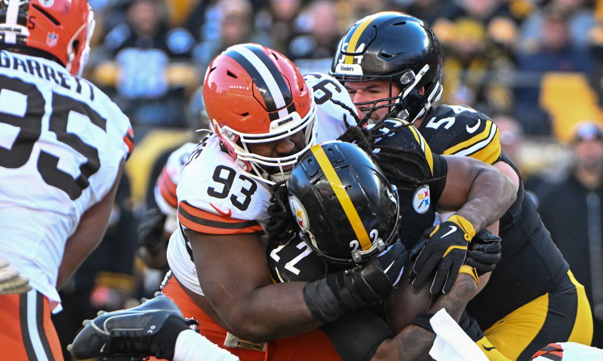 NFL: Cleveland Browns at Pittsburgh Steelers