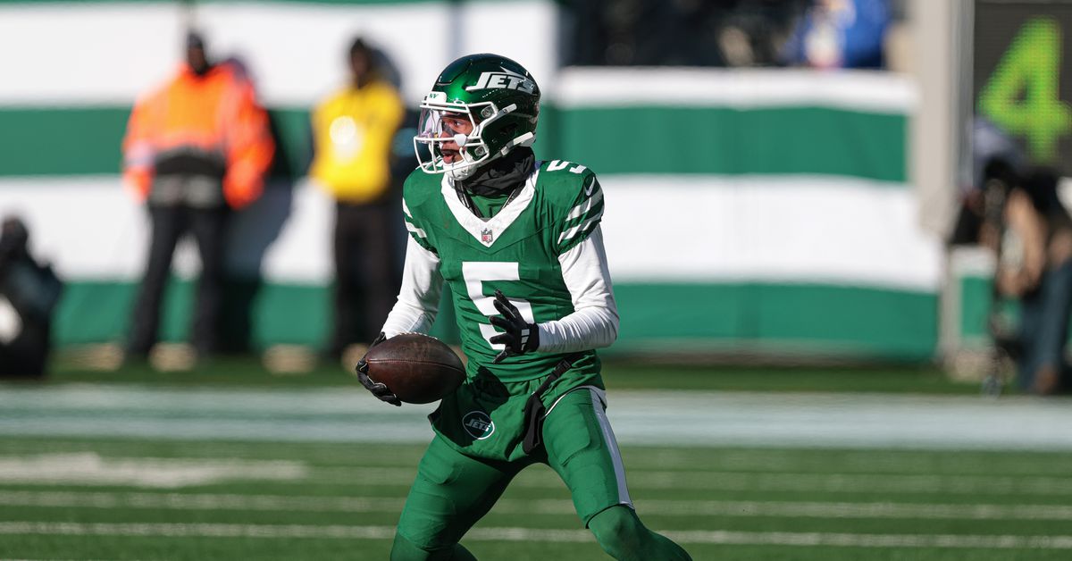 Jets fans want the wide receiver room upgraded