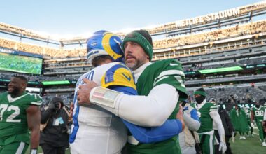 Steve Young compared Matthew Stafford and Aaron Rodgers in this way