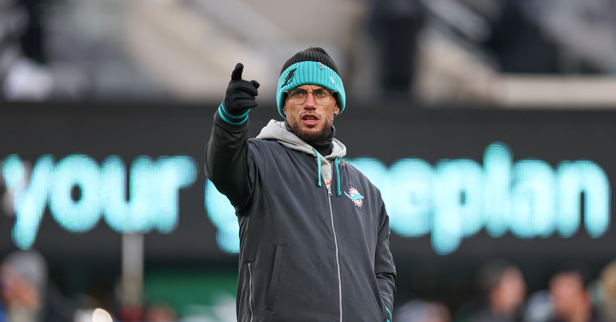 Dolphins Fans Sound Off On Mike McDaniel