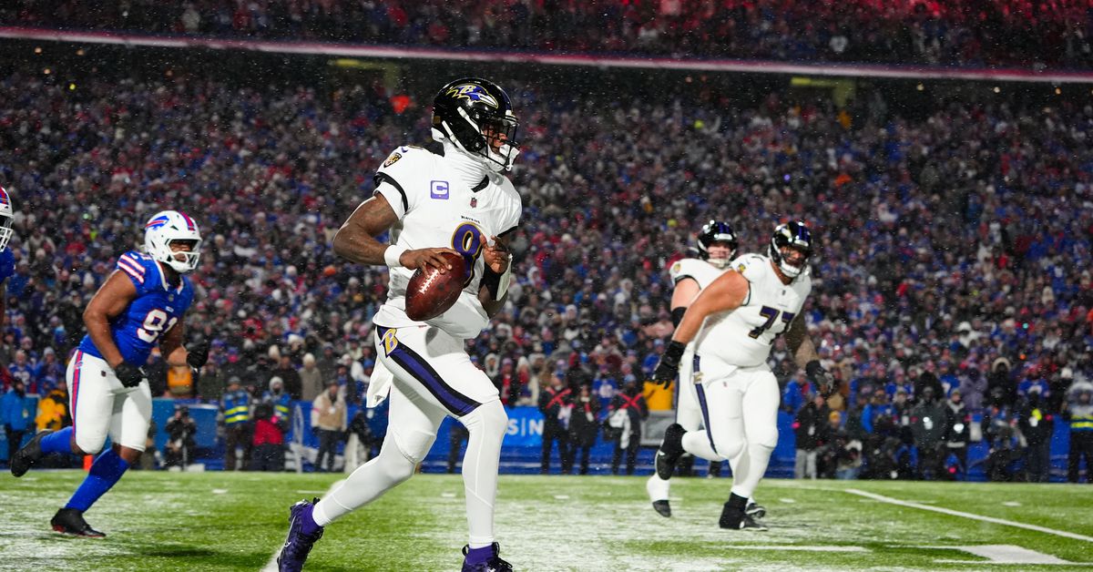 Analysis of Chris Simms’ 2025 Top 10 NFL QBs