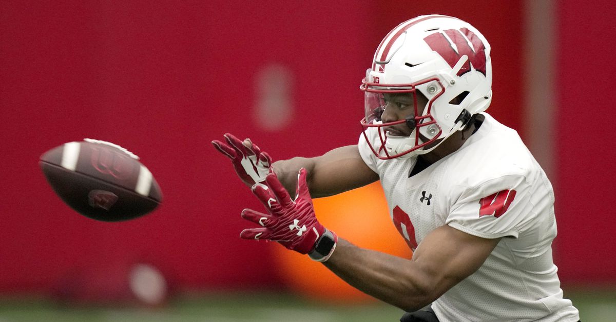 Badgers news: Wisconsin lands speedy 4-star WR after official visit
