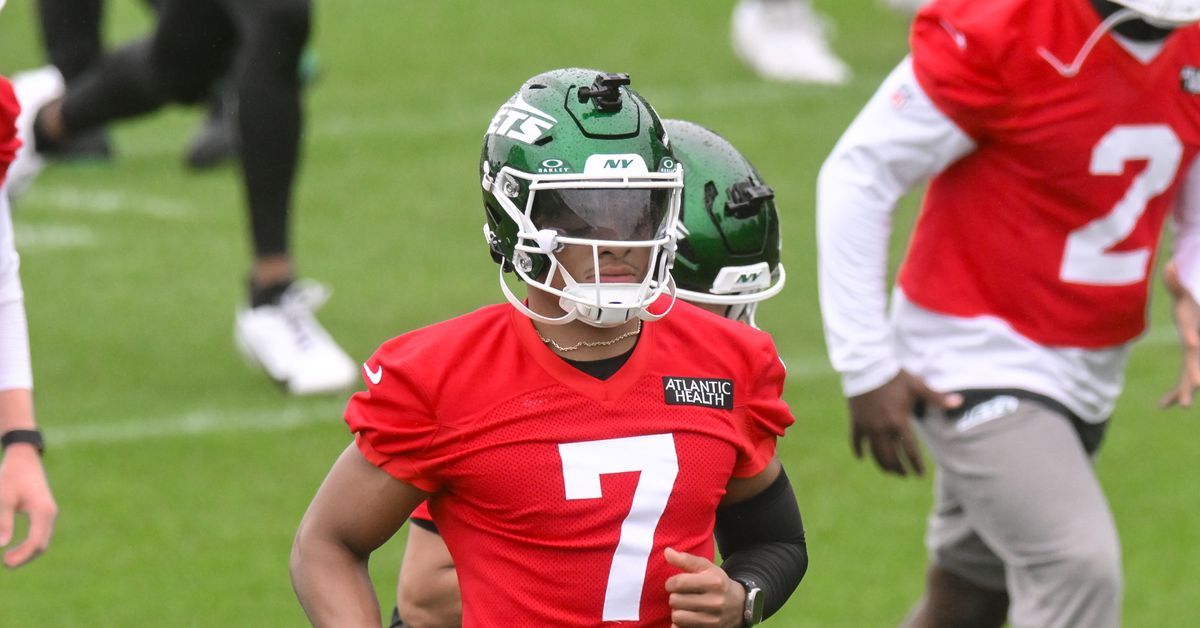 Jets Reacts Survey: How good will Justin Fields be?
