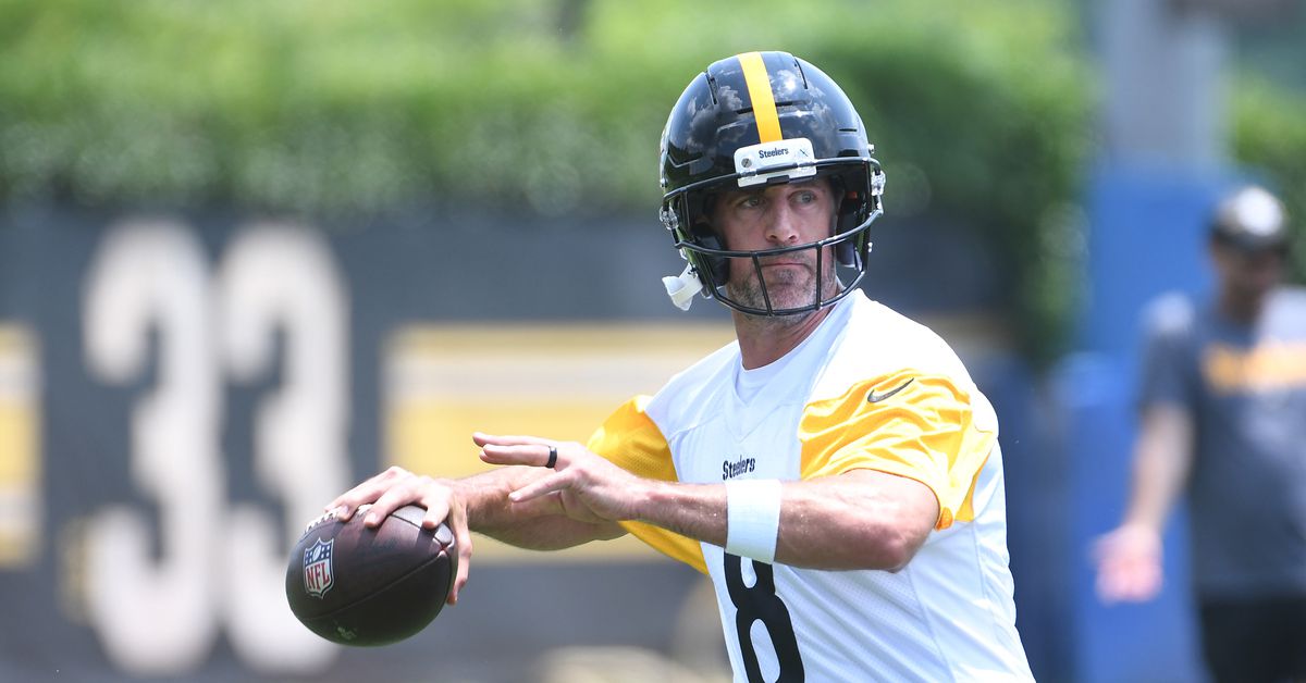 NFL coach gives explicit high praise to Pittsburgh Steelers QB Aaron Rodgers