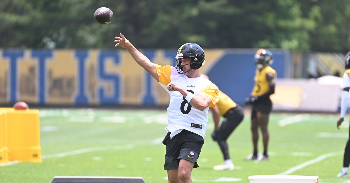 Pittsburgh Steelers head coach Mike Tomlin hosts Aaron Rodgers to cookout