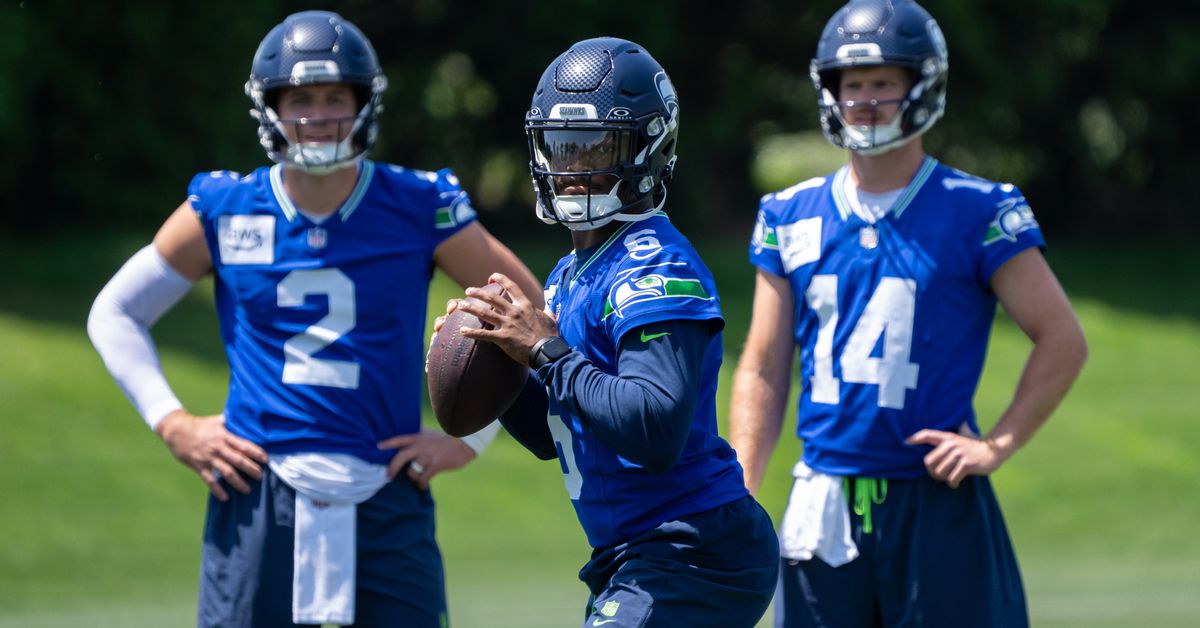 Seahawks News 6/14: Will the Seahawks carry three QBs on the 53-man roster?