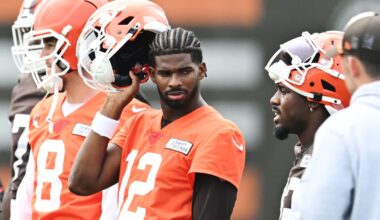 Browns QB Shedeur Sanders continues to visit with Cleveland area youth