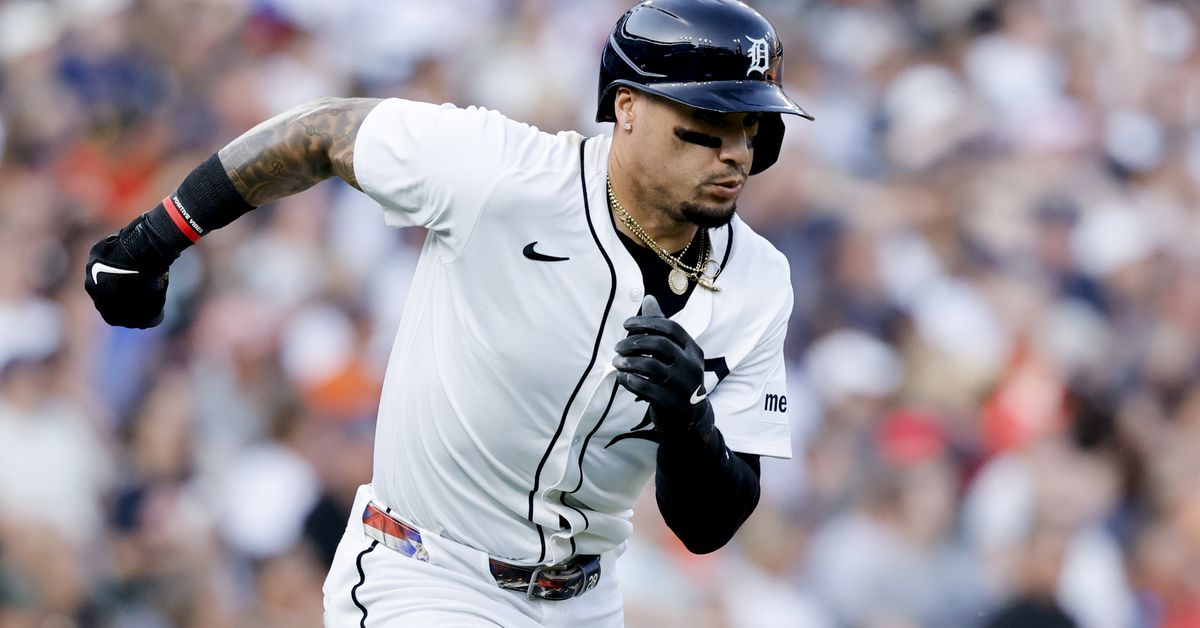 Tigers 7, Pirates 3: The Tigers are the captain now, Bucs