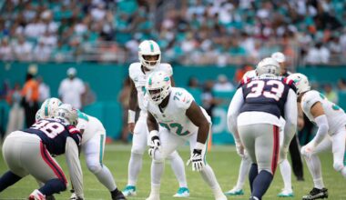 Dolphins Place Armstead on the Reserve/Retired List