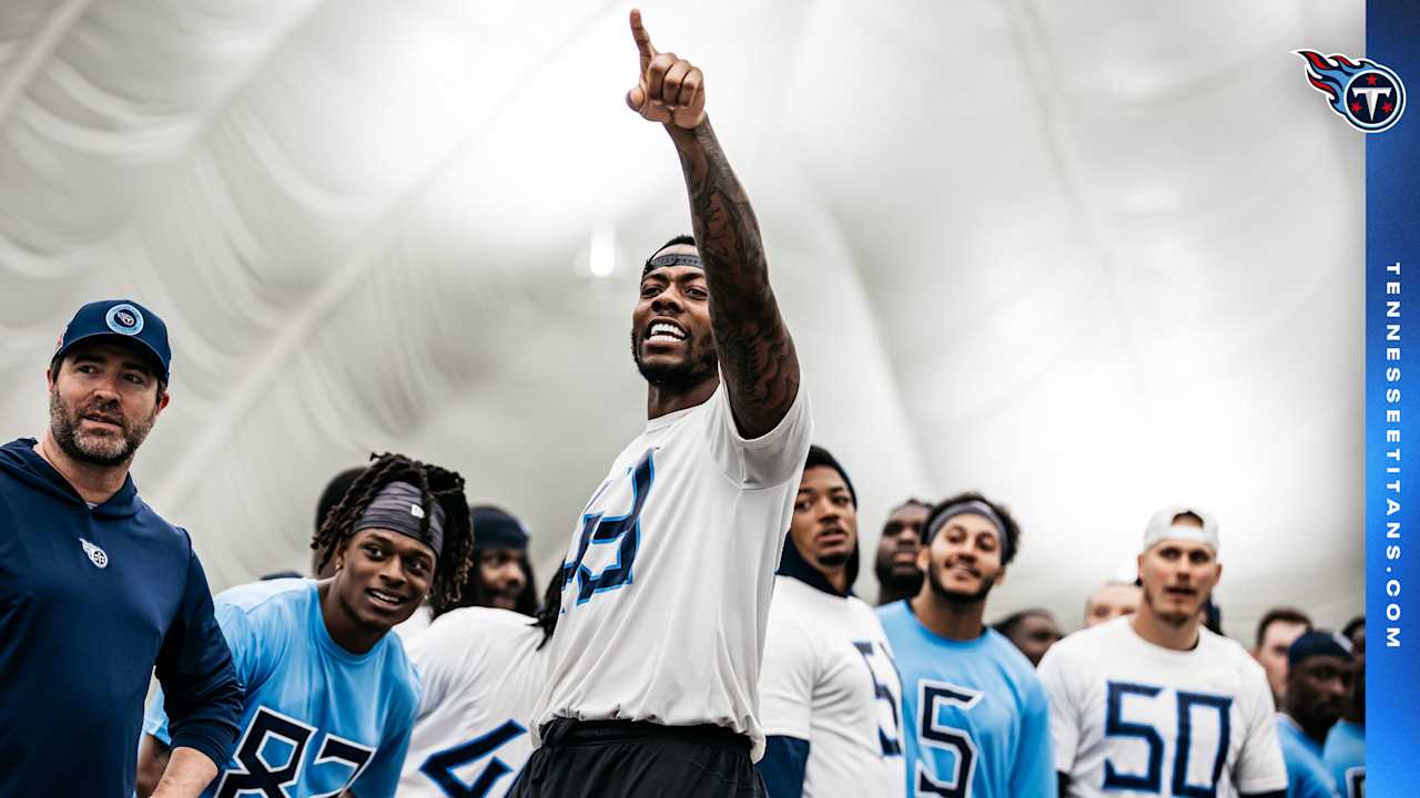 Titans Love What They're Seeing From Edge Rusher Arden Key From a Leadership Standpoint