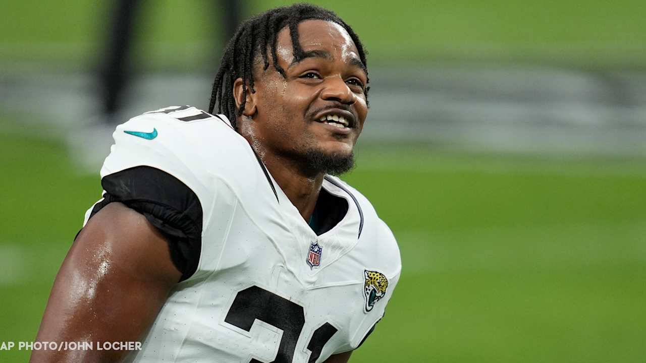 Eagles claim Keilan Robinson off waivers