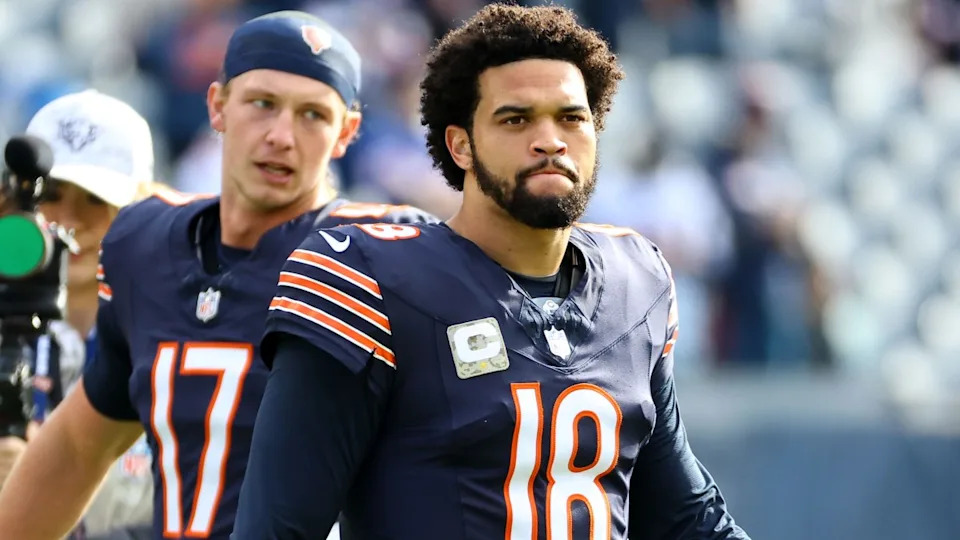 Chicago Bears quarterback Caleb Williams (18) practices before the game against the New England Patriots.Mike Dinovo/Imagn Images