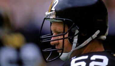 Former Chief, Steeler Mike Webster's family works to ensure his legacy is not lost