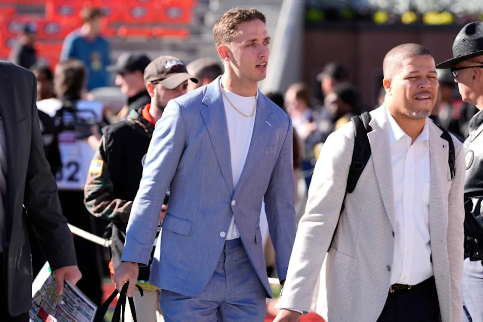 Miami quarterback Carson Beck© Joshua L. Jones / USA TODAY NETWORK via Imagn Images