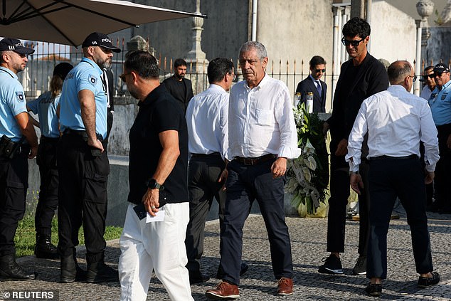 Santos, who managed the Portuguese football team between 2014 and 2022, arrives at the Igrega Matriz de Gondomar on Saturday