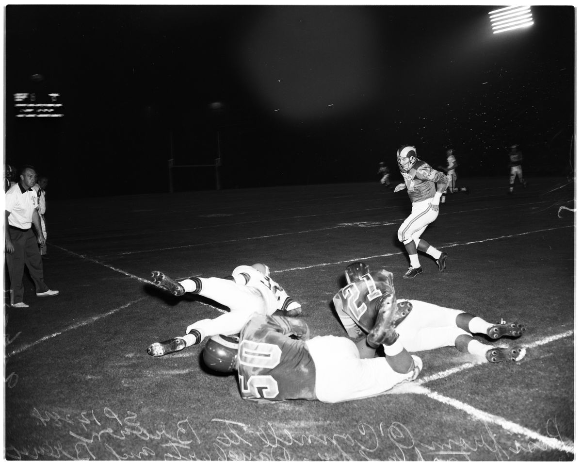 Football — Los Angeles Rams versus Cleveland Browns, 1957