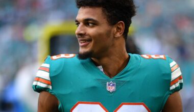 Miami Dolphins trade grades: Fan reactions to Waller, Fitzpatrick trades; Where will Miami finish in AFC East?
