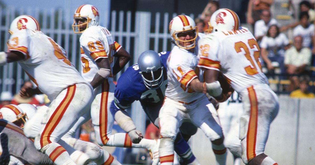 Seahawks vs. Buccaneers will provide double dose of classic NFL uniforms