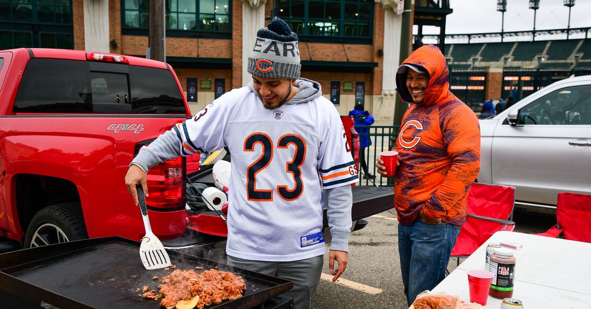 What’s the best Chicago-style food to pair up with the Da Bears?
