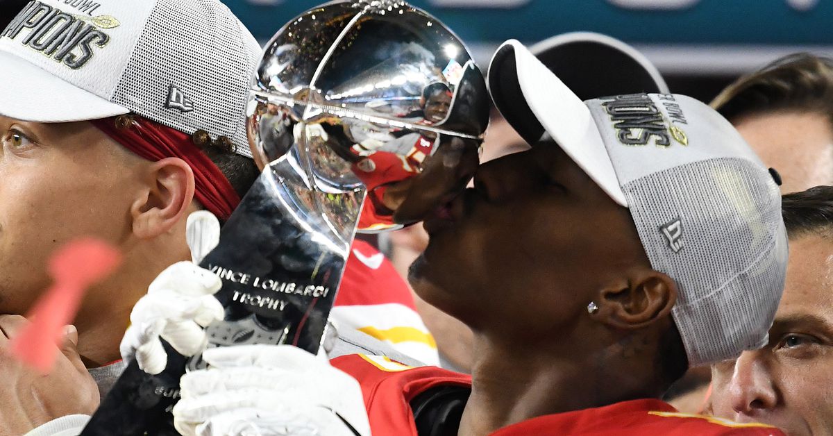 Chiefs News; 2 Kansas City squads listed among century’s top NFL teams