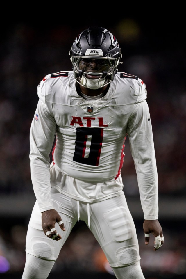 LAS VEGAS, NEVADA - DECEMBER 16: Lorenzo Carter #0 of the Atlanta Falcons reacts during an NFL Football game against the Las Vegas Raiders at Allegiant Stadium on December 16, 2024 in Las Vegas, Nevada. (Photo by Michael Owens/Getty Images)