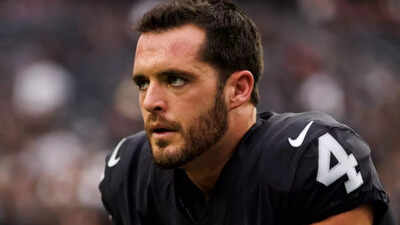 Derek Carr drops shocking truth about how Oakland fans scared NFL quarterbacks